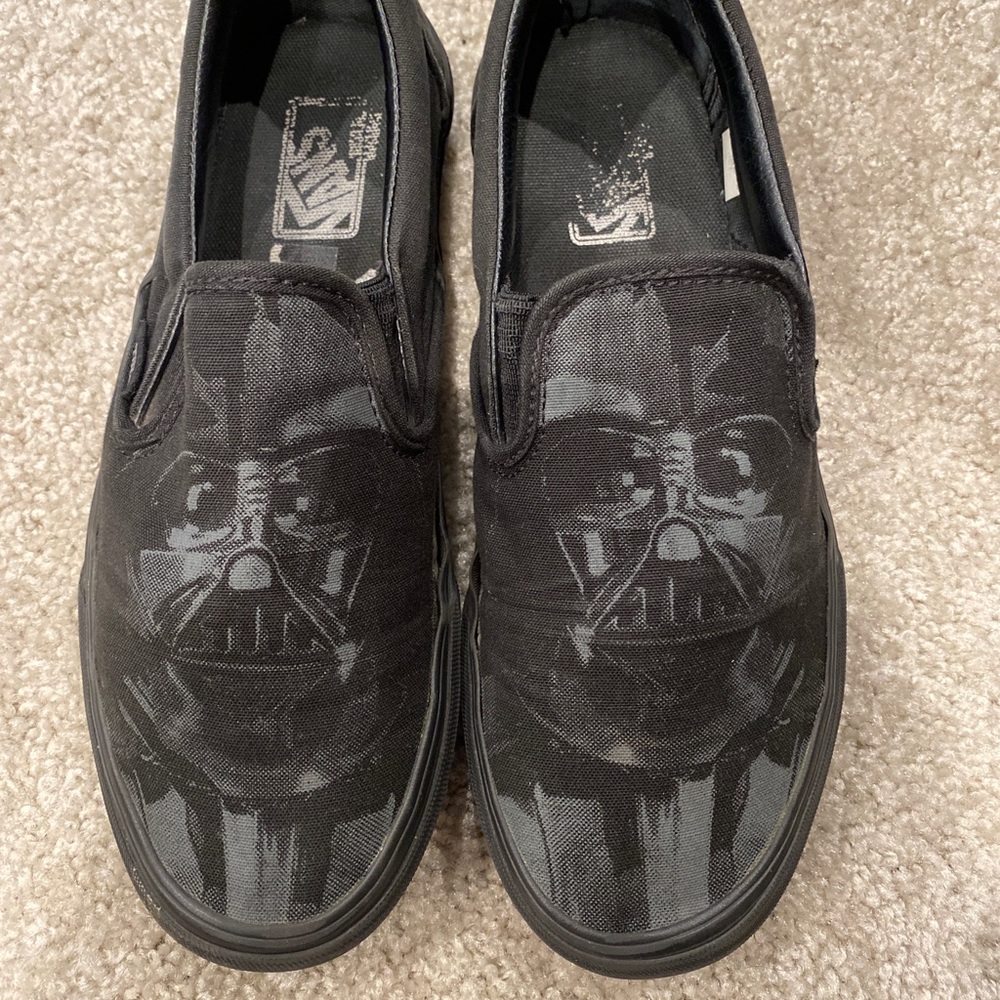 Star Wars Darth Vader Vans 7.5 men’s / 9 women’s